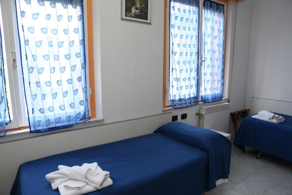 Hotel Saxon Rimini Room photo