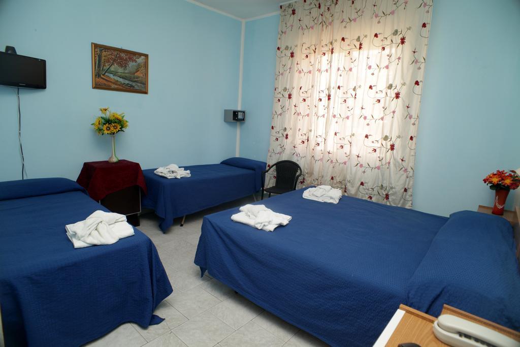 Hotel Saxon Rimini Room photo
