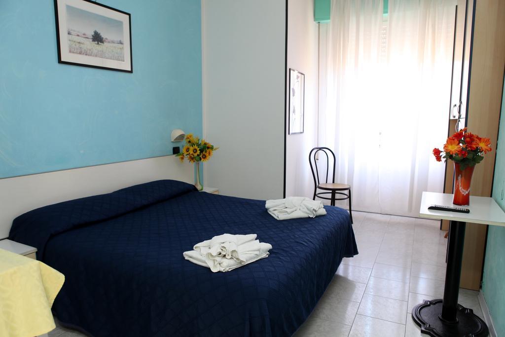 Hotel Saxon Rimini Room photo
