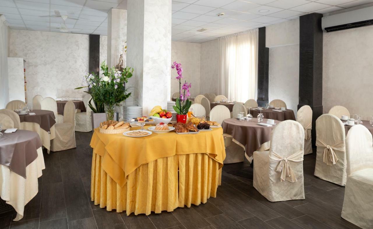 Hotel Saxon Rimini Exterior photo